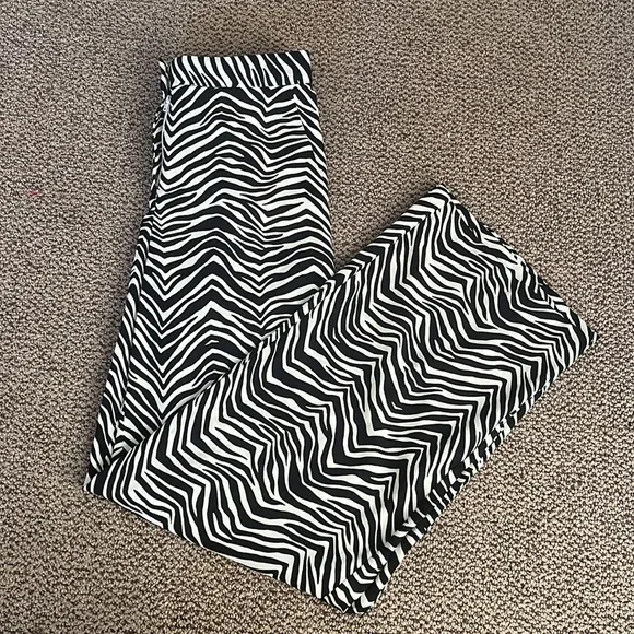NWOT Vince camuto animal print pant - Picture 3 of 7